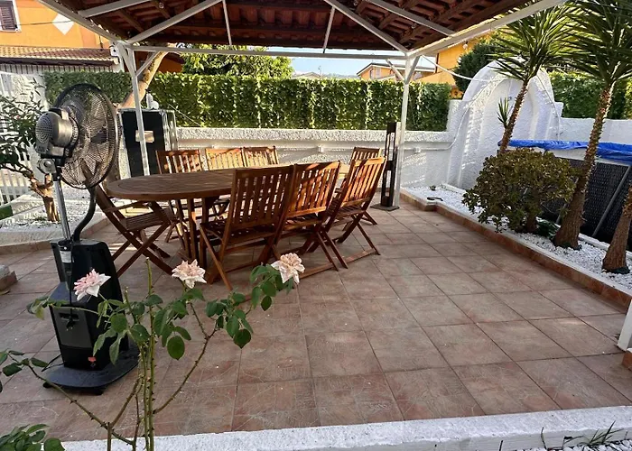 Relax In Piscina Privata A Due Passi Da Tropea E Pizzo 公寓